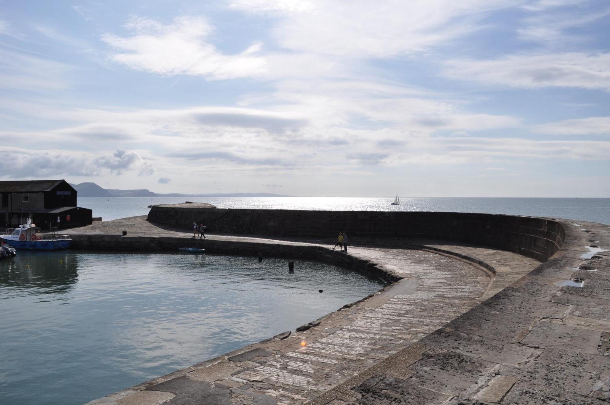 The Retreat, Own Hot Tub, Romantic Escape, Near Lyme Regis Exteriör bild